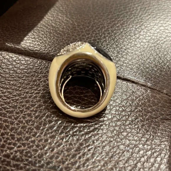 Marc Jacobs - Picture 2 of 4